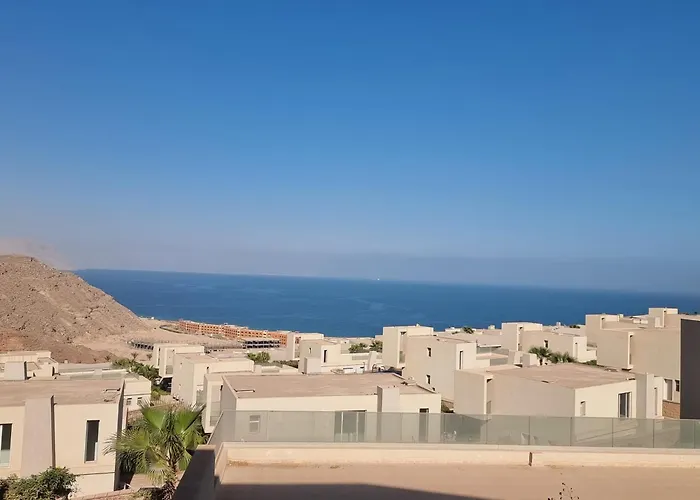 Chalet Amazing Panoramic Sea View 3-bedroom In Il Monte Galala El Sokhna Families Only